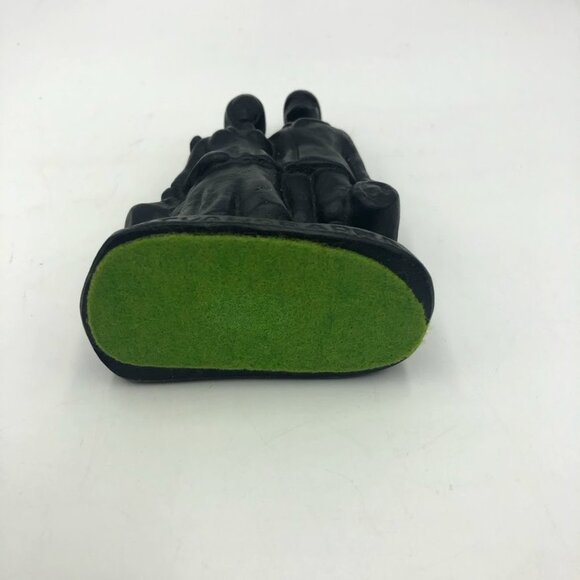 Vintage Cast Iron Utvandrarna Swedish Immigrant - Picture 8 of 11